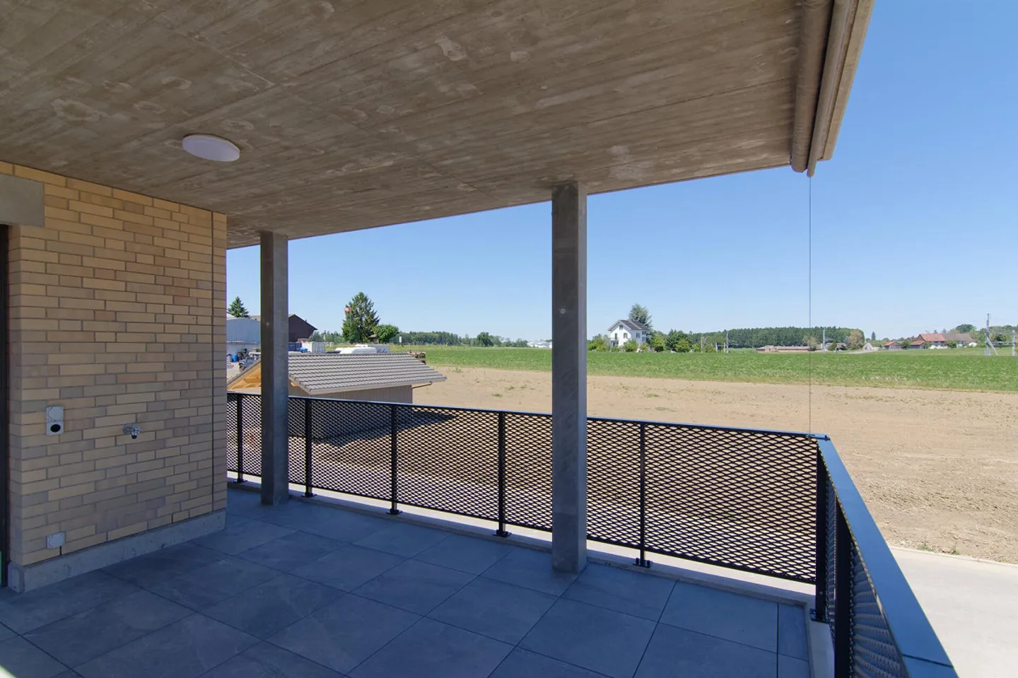 First occupancy - 4.5-room apartment on the 1st floor with a wide view - Photo 11 of 23
