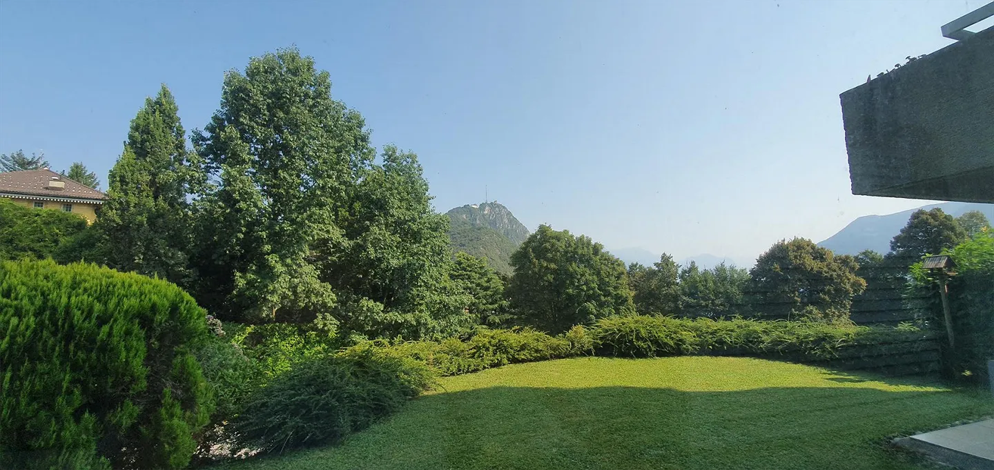 Very spacious, surrounded by the greenery of the Carona hill - Photo 12 of 12