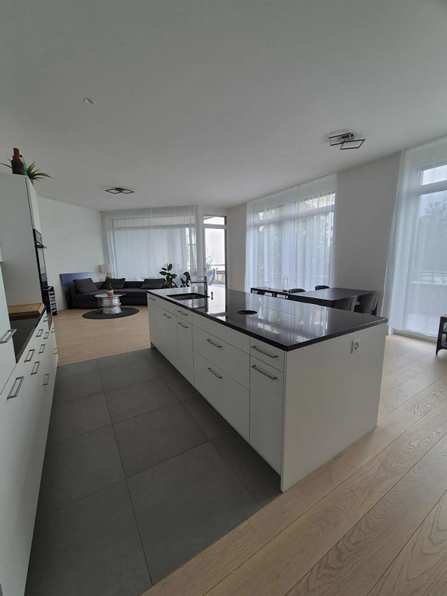 Magnifique appartement de 3,5 pièces - Photo 3 sur 13