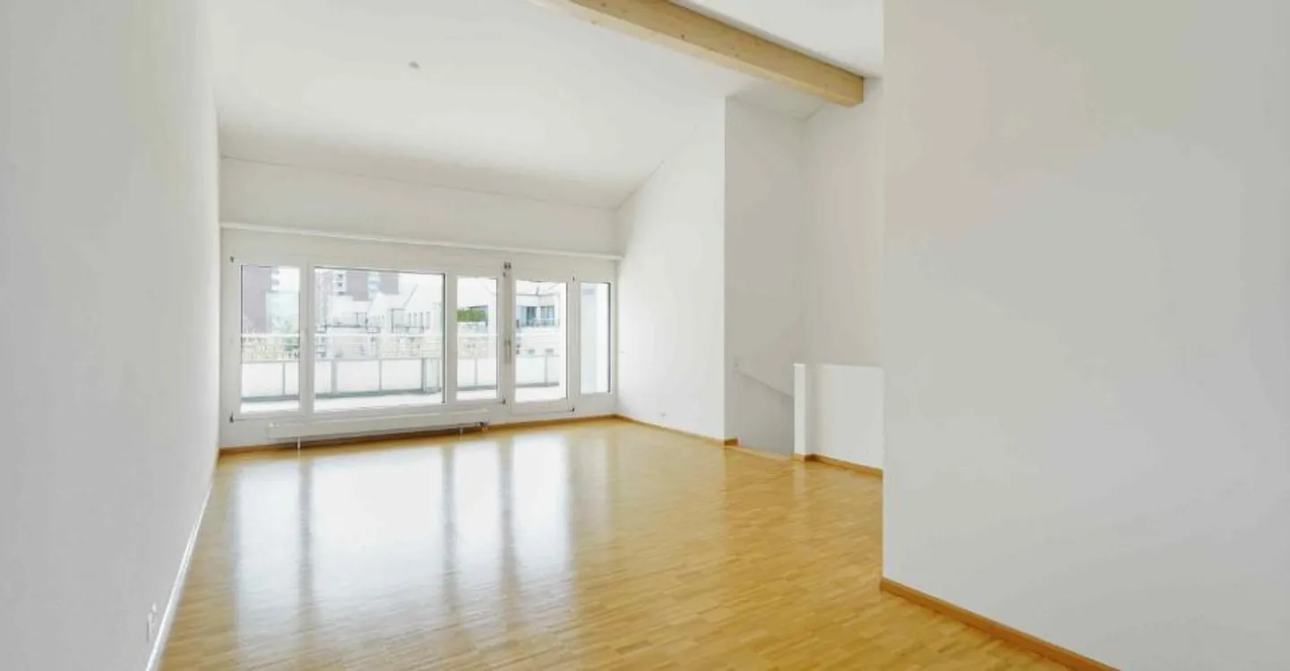 Exquisite Maisonette Apartment - Photo 2 of 11