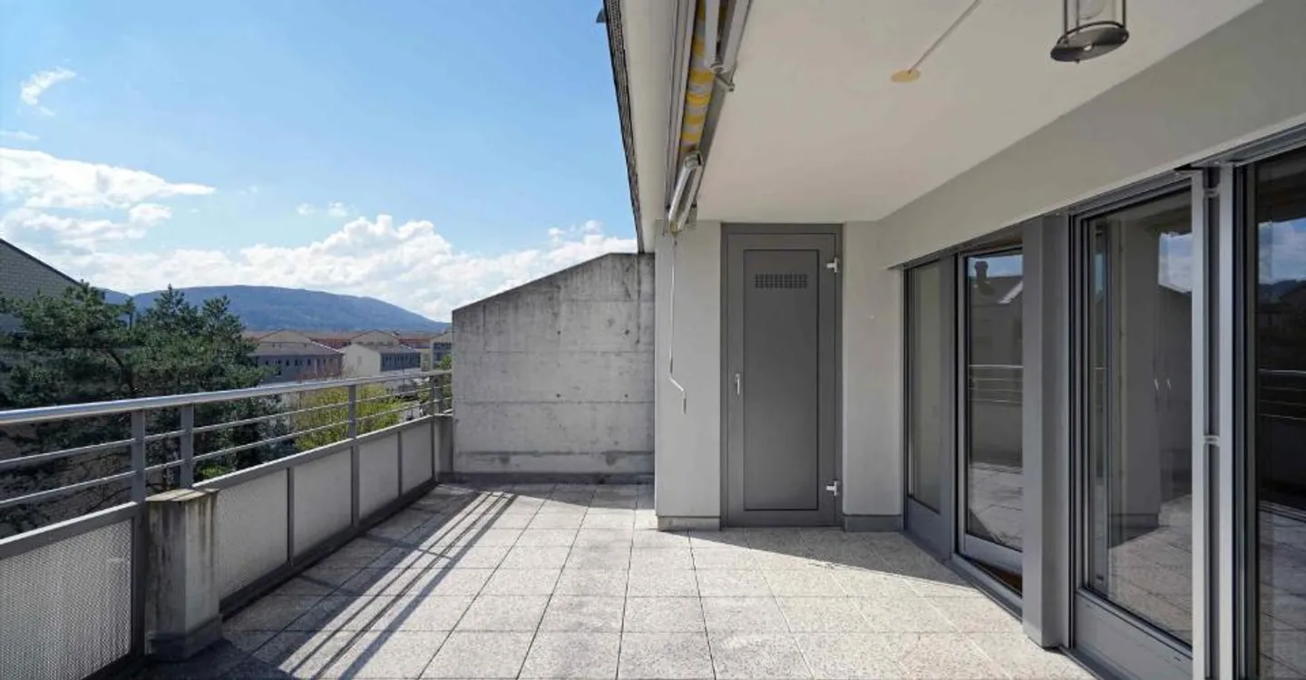 Exquisite Maisonette Apartment - Photo 10 of 11