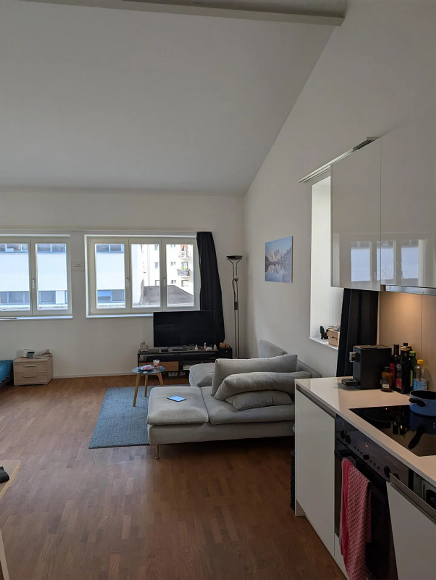 Nuovo inquilino cercasi a partire dal 1° dicembre 2025: appartamento studio moderno e tranquillo su Bäckeranlage (con ripostiglio privato). - Foto 1 di 4