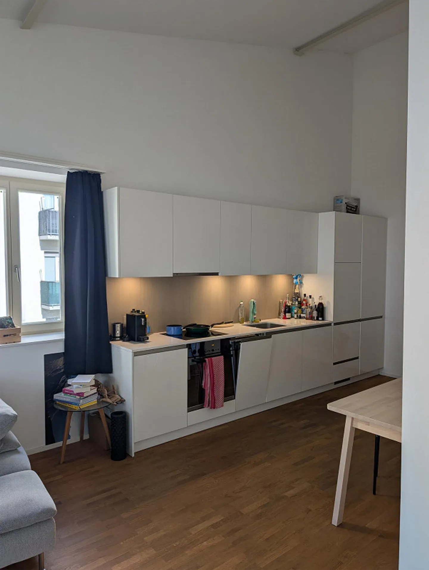 Nuovo inquilino cercasi a partire dal 1° dicembre 2025: appartamento studio moderno e tranquillo su Bäckeranlage (con ripostiglio privato). - Foto 2 di 4