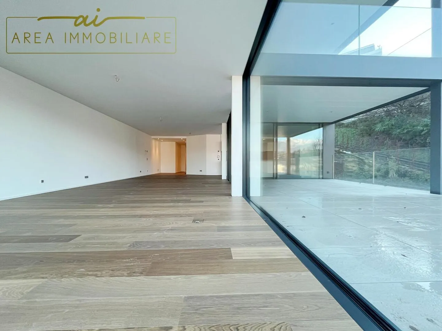 NEW 4.5-ROOM PENTHOUSE WITH LAKE VIEW IN PARADISO - Photo 10 of 13
