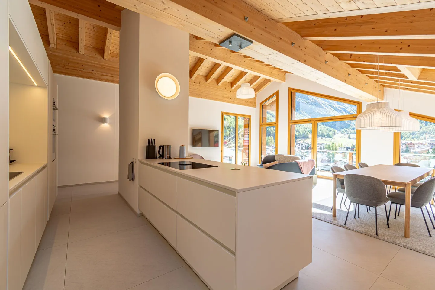 L'anniversaire des 40 ans de Last Christmas de WHAM! a été enregistré dans ce penthouse ; venez voir pourquoi ! - Photo 10 sur 50