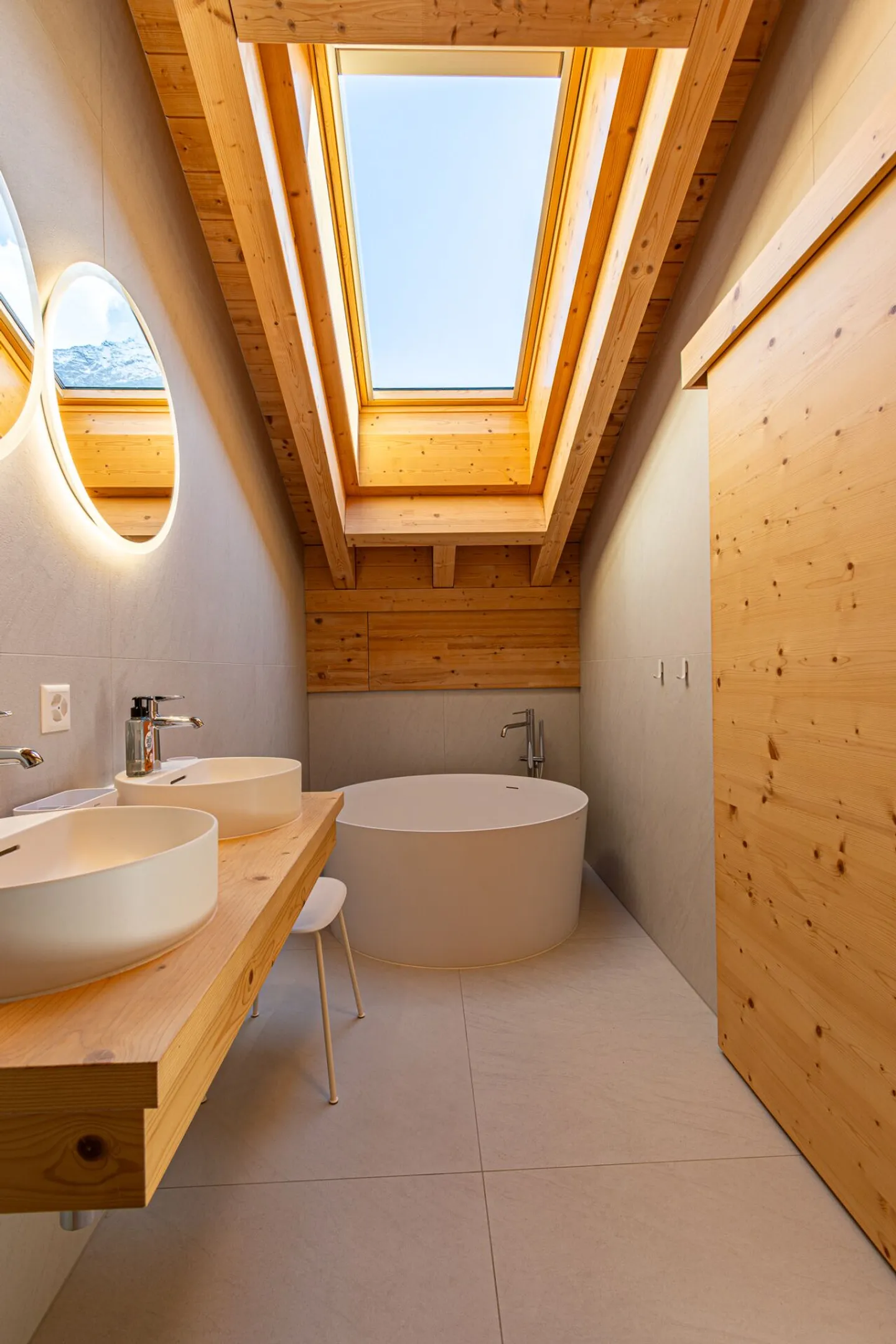 L'anniversaire des 40 ans de Last Christmas de WHAM! a été enregistré dans ce penthouse ; venez voir pourquoi ! - Photo 16 sur 50