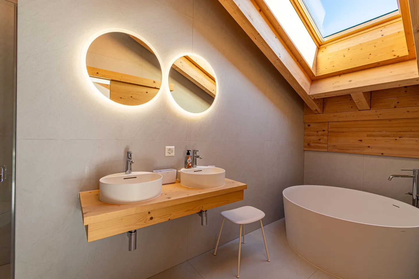 L'anniversaire des 40 ans de Last Christmas de WHAM! a été enregistré dans ce penthouse ; venez voir pourquoi ! - Photo 17 sur 50