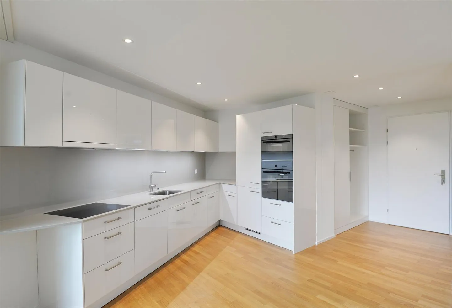 Nouveau bâtiment Ankenbüel Appartement confortable et ensoleillé! - Photo 4 sur 13