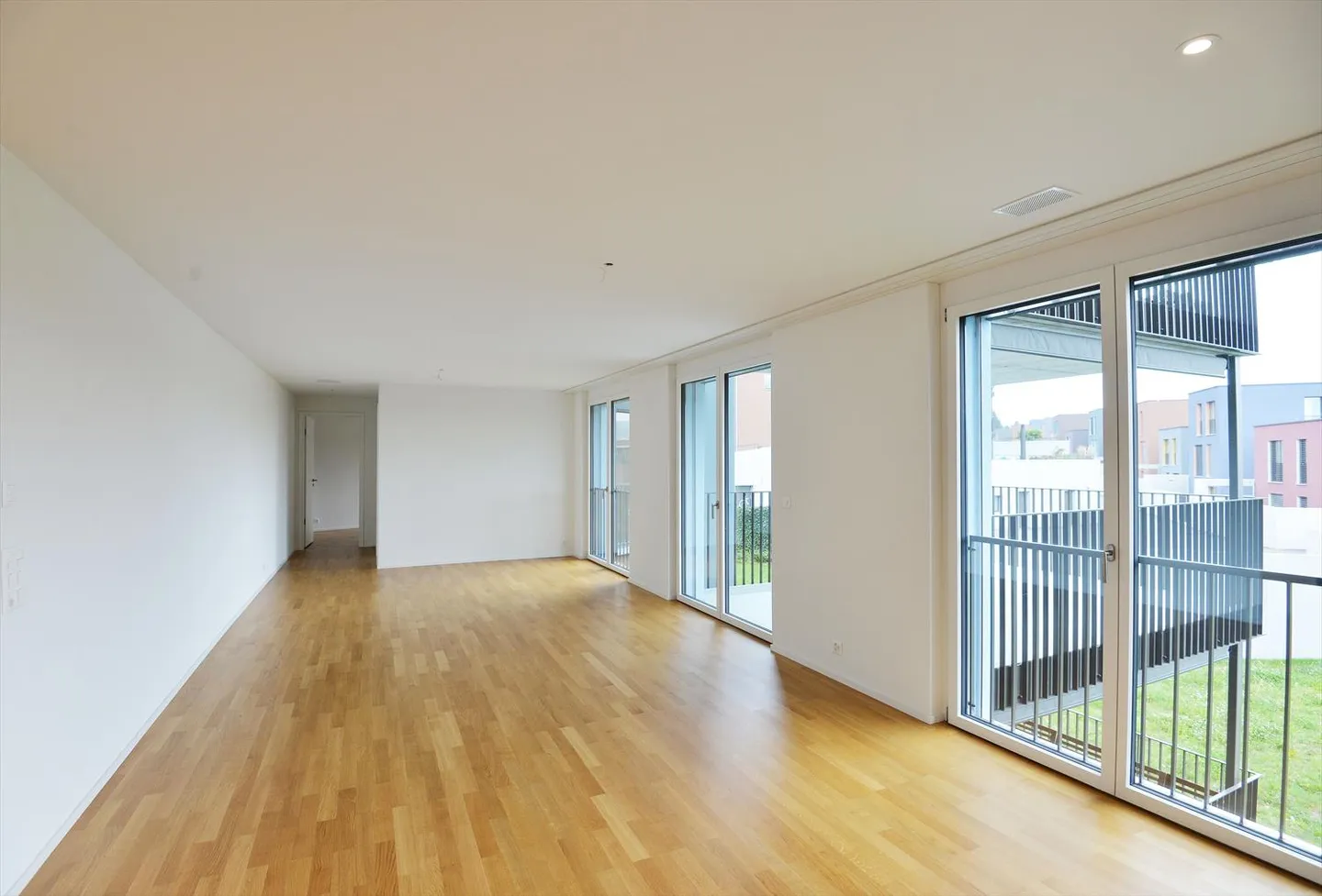 Nouveau bâtiment Ankenbüel Appartement confortable et ensoleillé! - Photo 5 sur 13