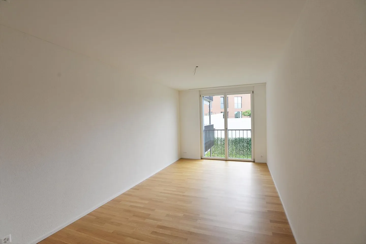 Nouveau bâtiment Ankenbüel Appartement confortable et ensoleillé! - Photo 8 sur 13