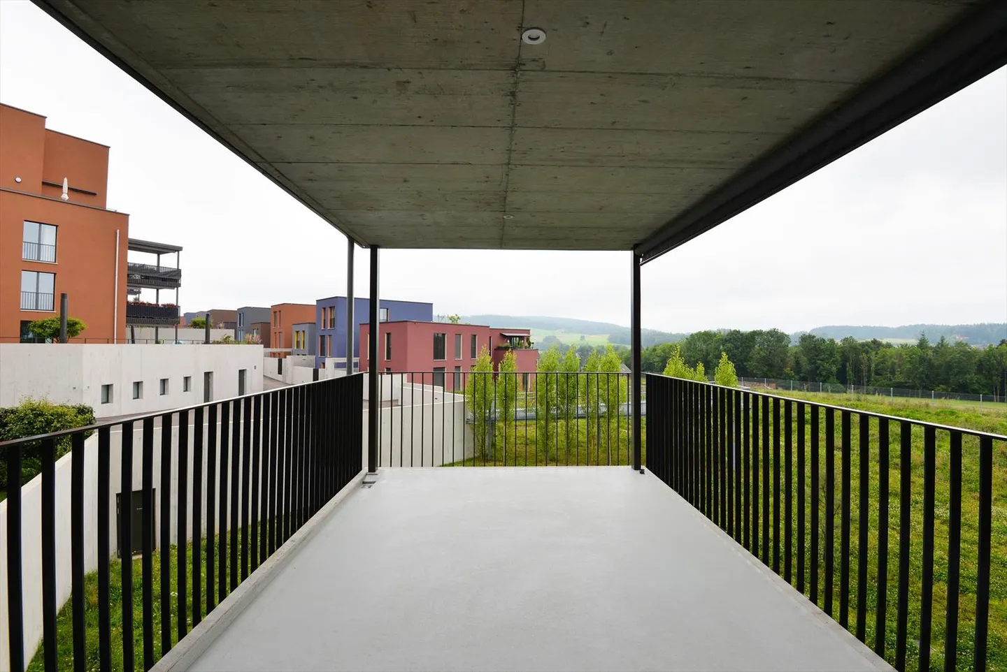 Nouveau bâtiment Ankenbüel Appartement confortable et ensoleillé! - Photo 12 sur 13