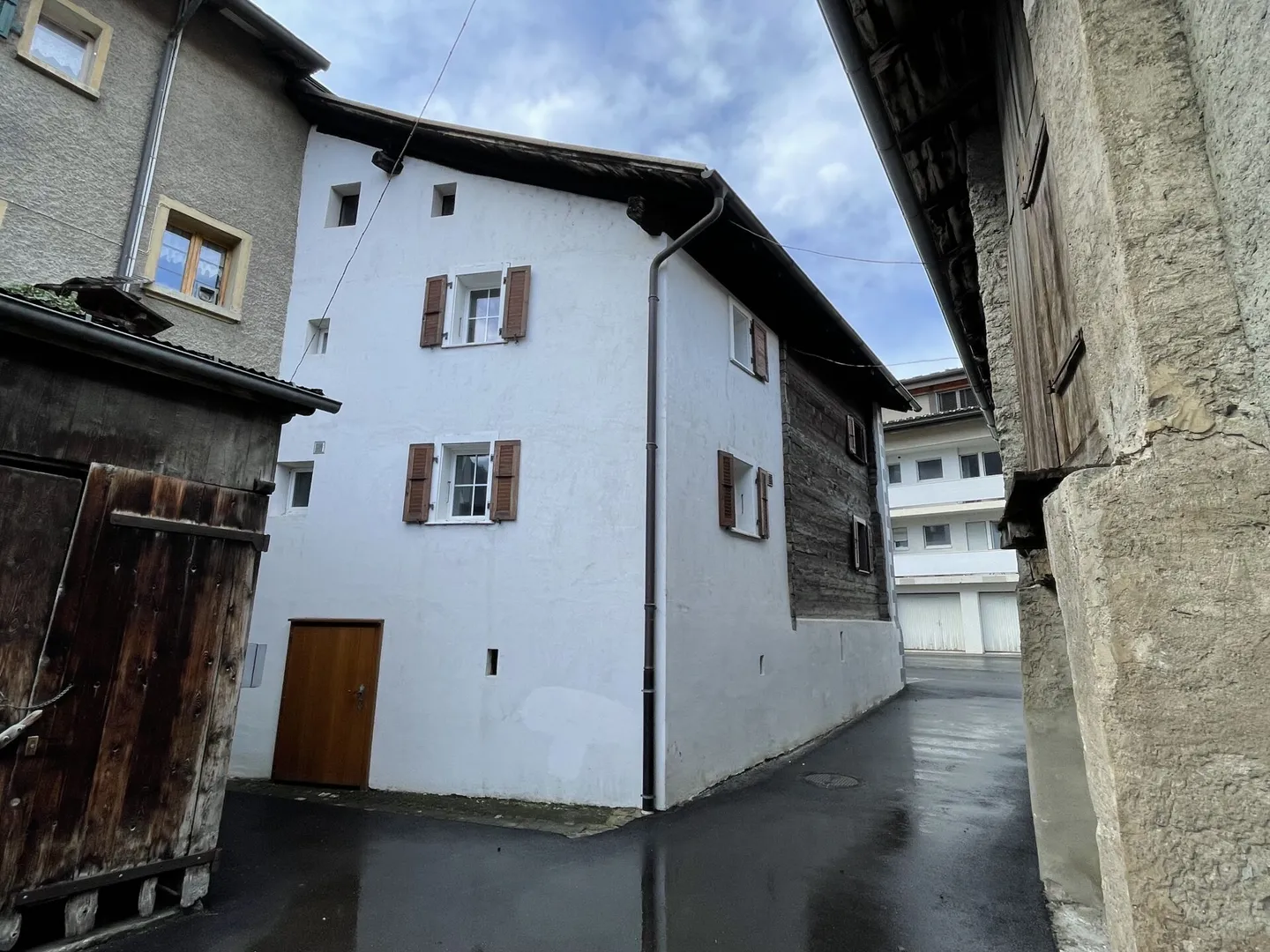 Historical Patrician House in Turtmann - First Mention in 1575 - Photo 3 of 38