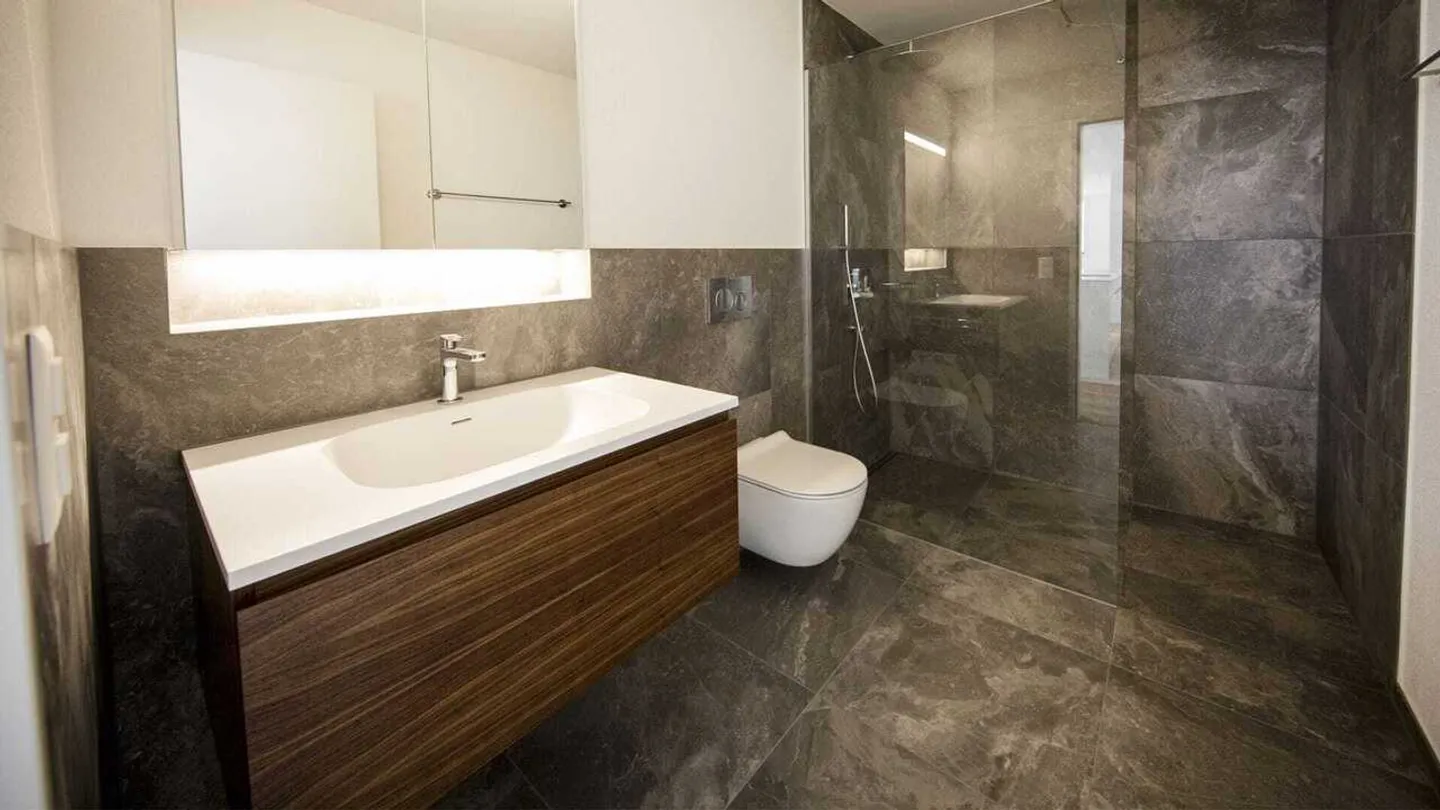 Appartamento giardino sostenibile di 4,5 stanze con comfort moderno - Foto 8 di 13