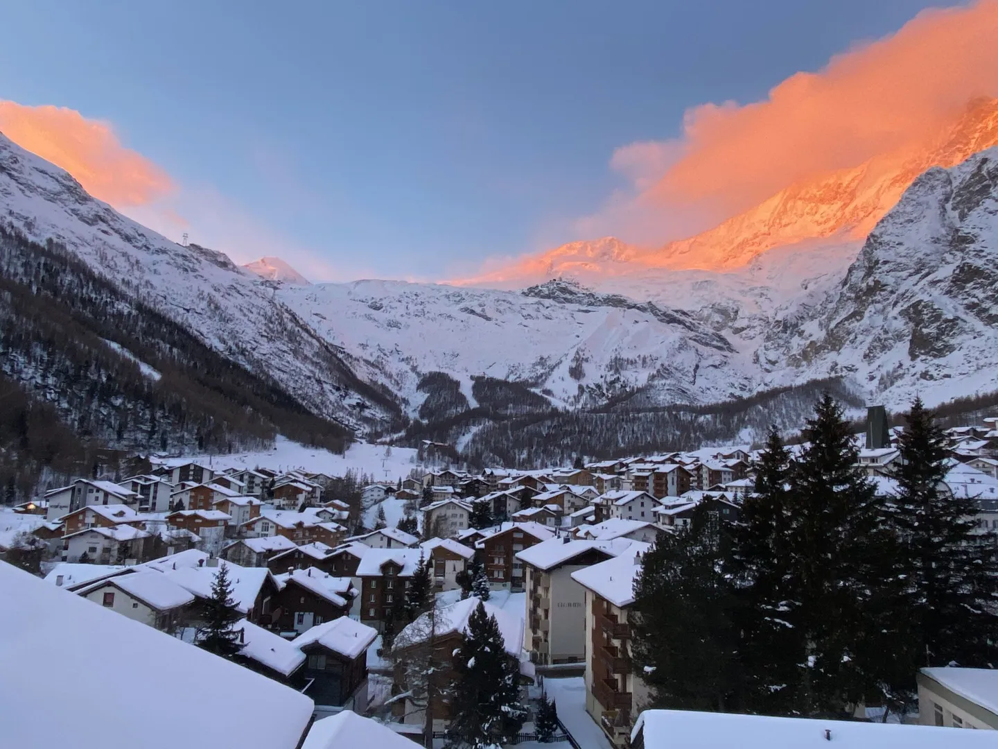 L'anniversaire des 40 ans de Last Christmas de WHAM! a été enregistré dans ce penthouse ; venez voir pourquoi ! - Photo 46 sur 50