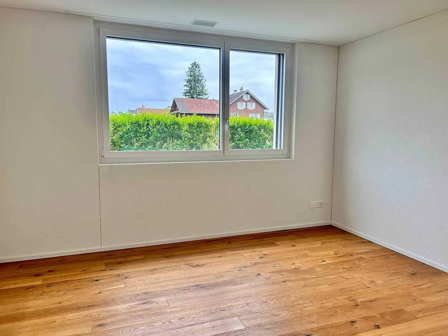 Appartamento giardino sostenibile di 4,5 stanze con comfort moderno - Foto 9 di 13
