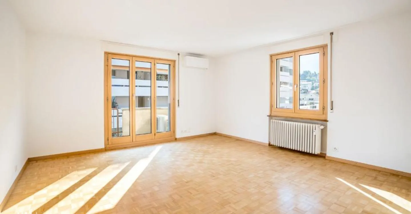 Appartement 6.5 pièces directement à la gare de Brig! - Photo 3 sur 13