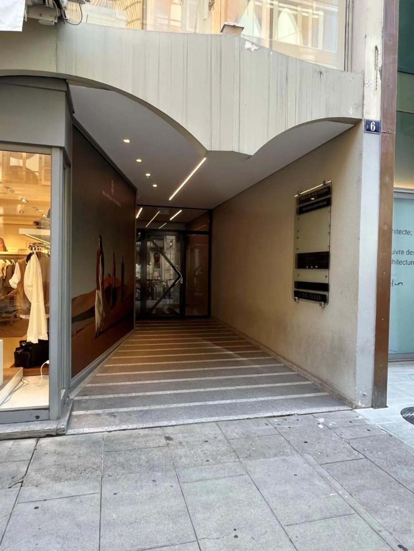 Hyperzentrum zwischen der Rue du Rhône und der Rue du Marché - Foto 1 von 3