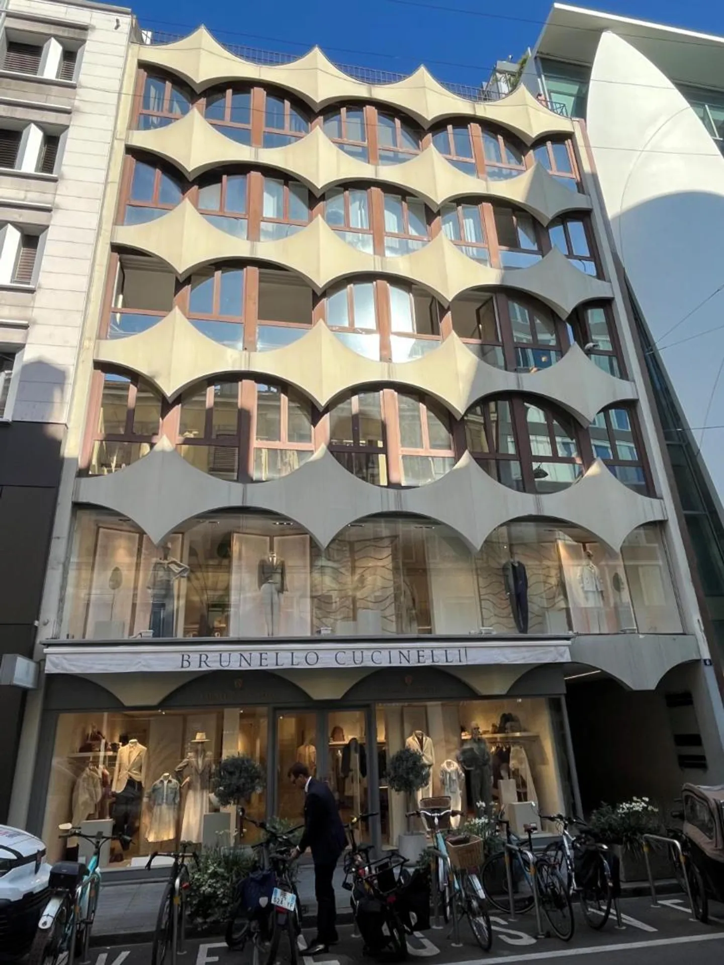 Hyperzentrum zwischen der Rue du Rhône und der Rue du Marché - Foto 2 von 3