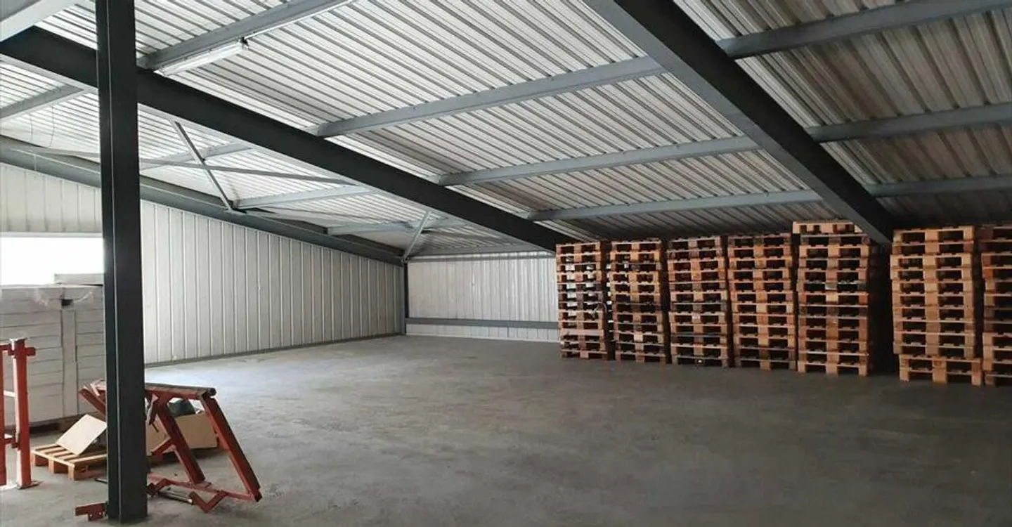Deposit - Photo 3 of 4