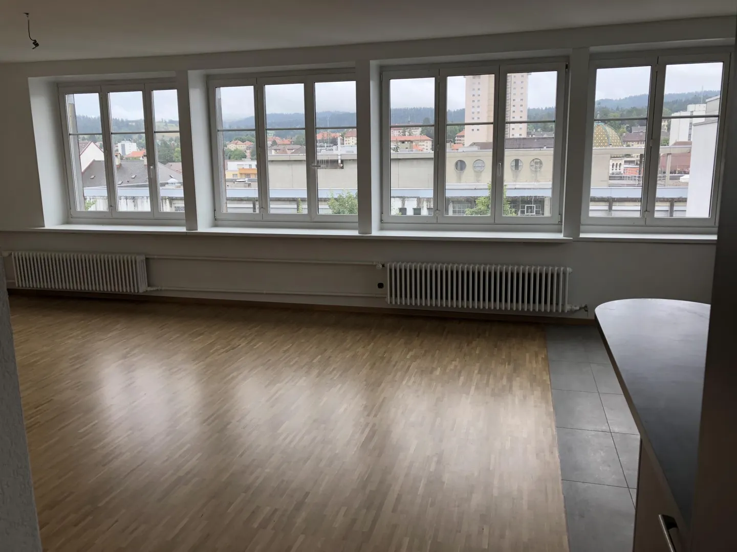 Charming 3-Room Apartment - Photo 2 of 13