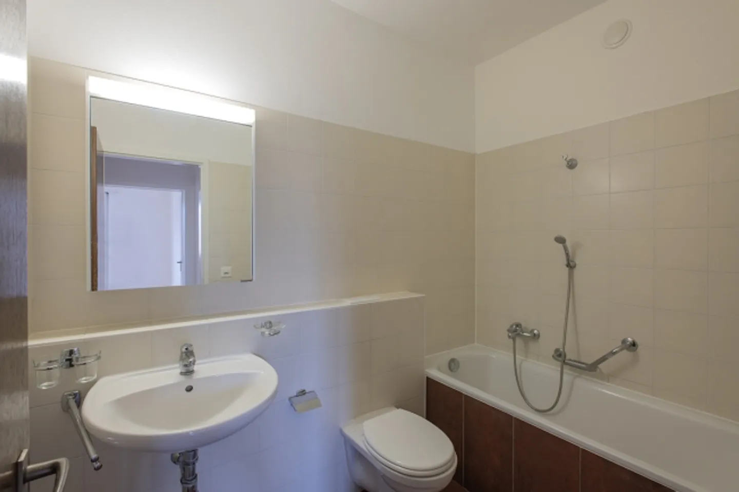 Tranquille petit loin du centre - Photo 4 sur 10