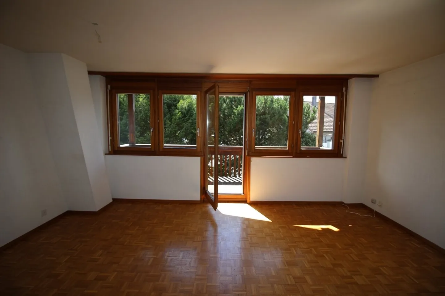 Appartement Charmant avec Vue Jardin - Photo 3 sur 13