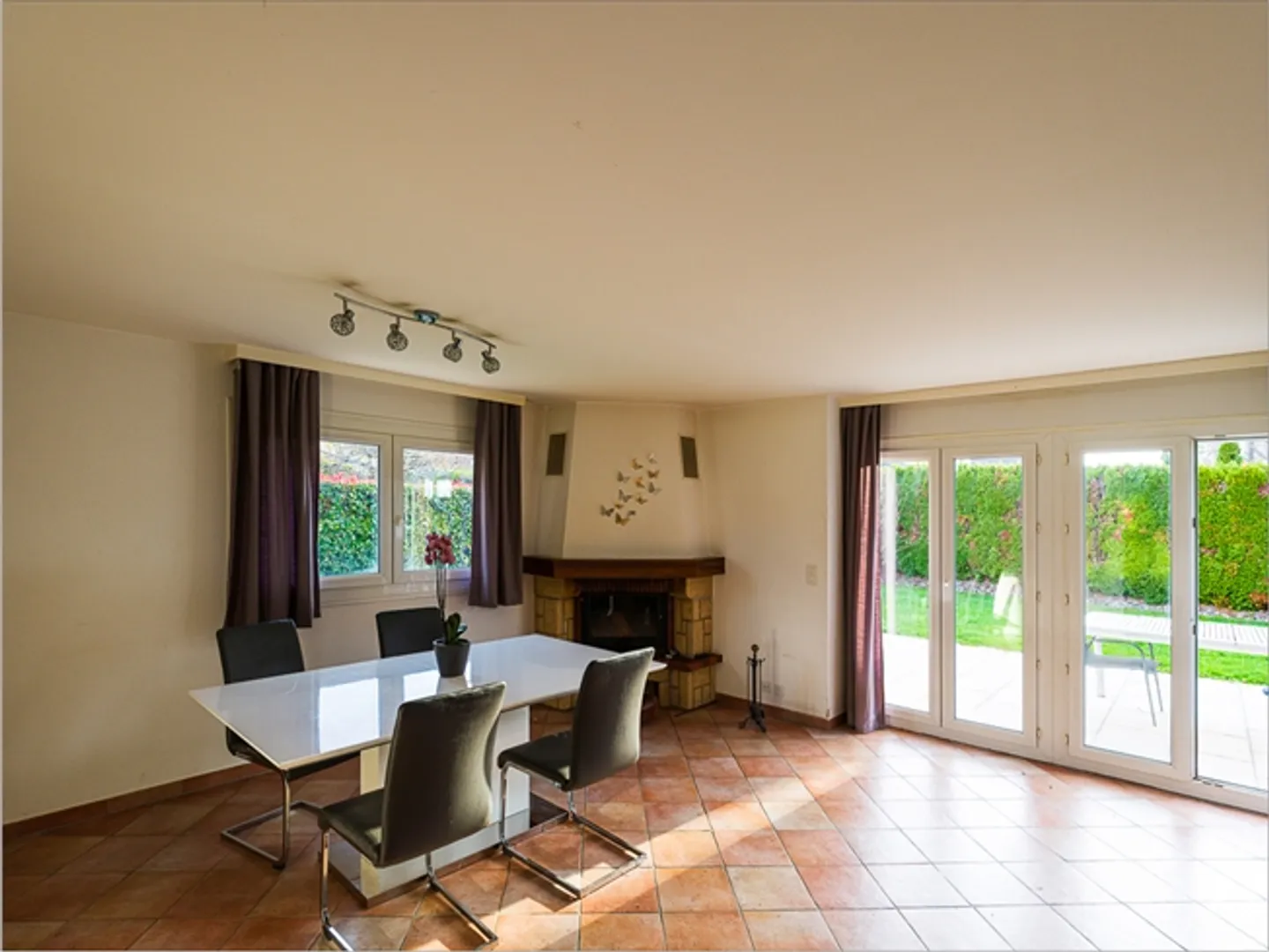 IN VENDITA BELLISSIMA CASA SEMI-INDIPENDENTE SEPARATA DA GARAGE - Foto 6 di 20