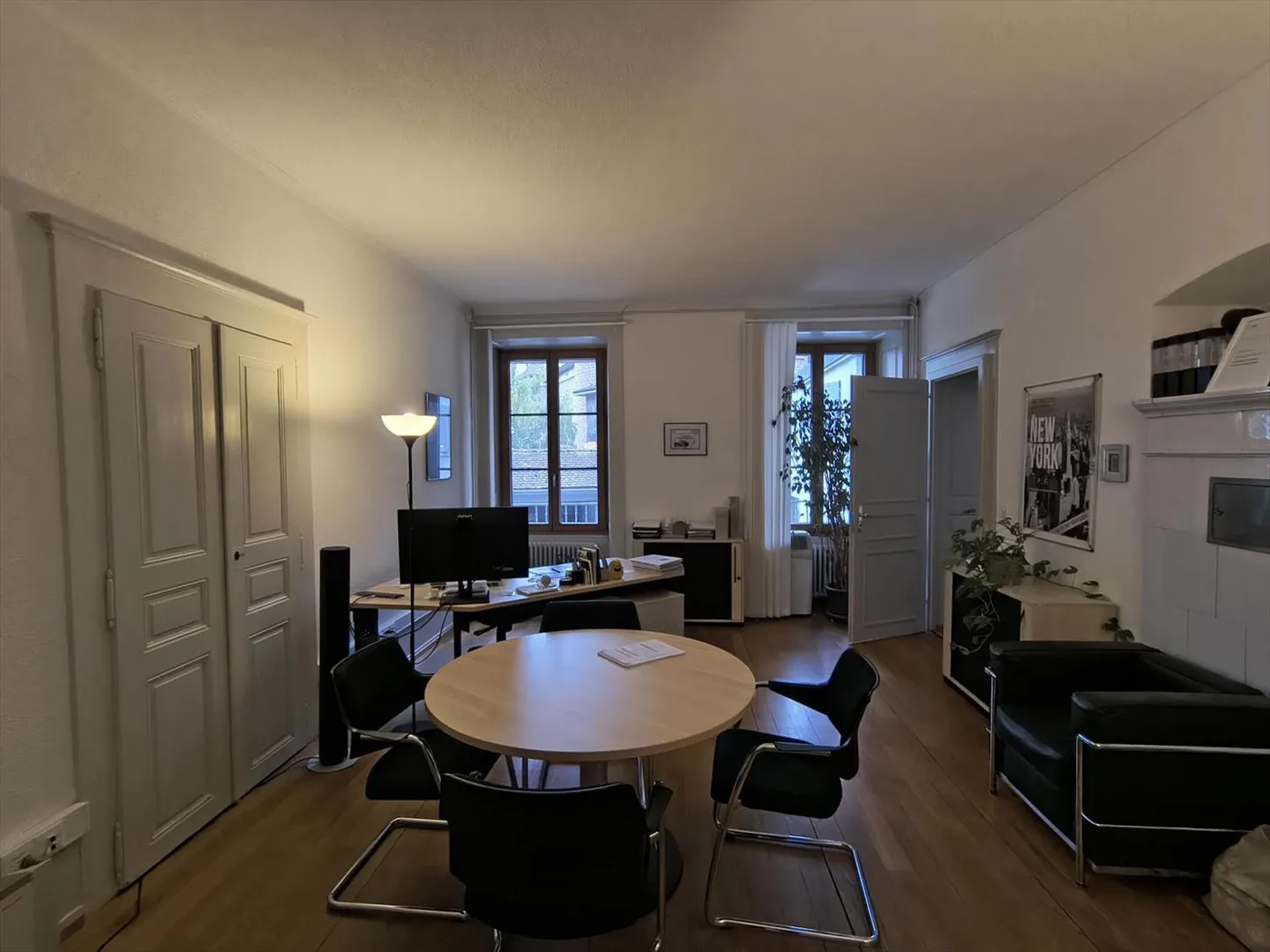 Office space for rent - Photo 3 of 5