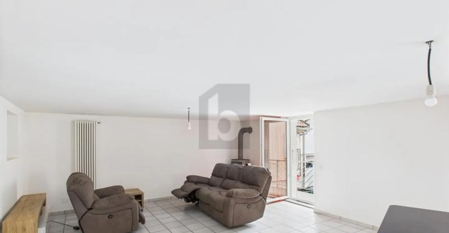 Geräumiges Familienhaus in S. Vittore - Foto 1 von 5