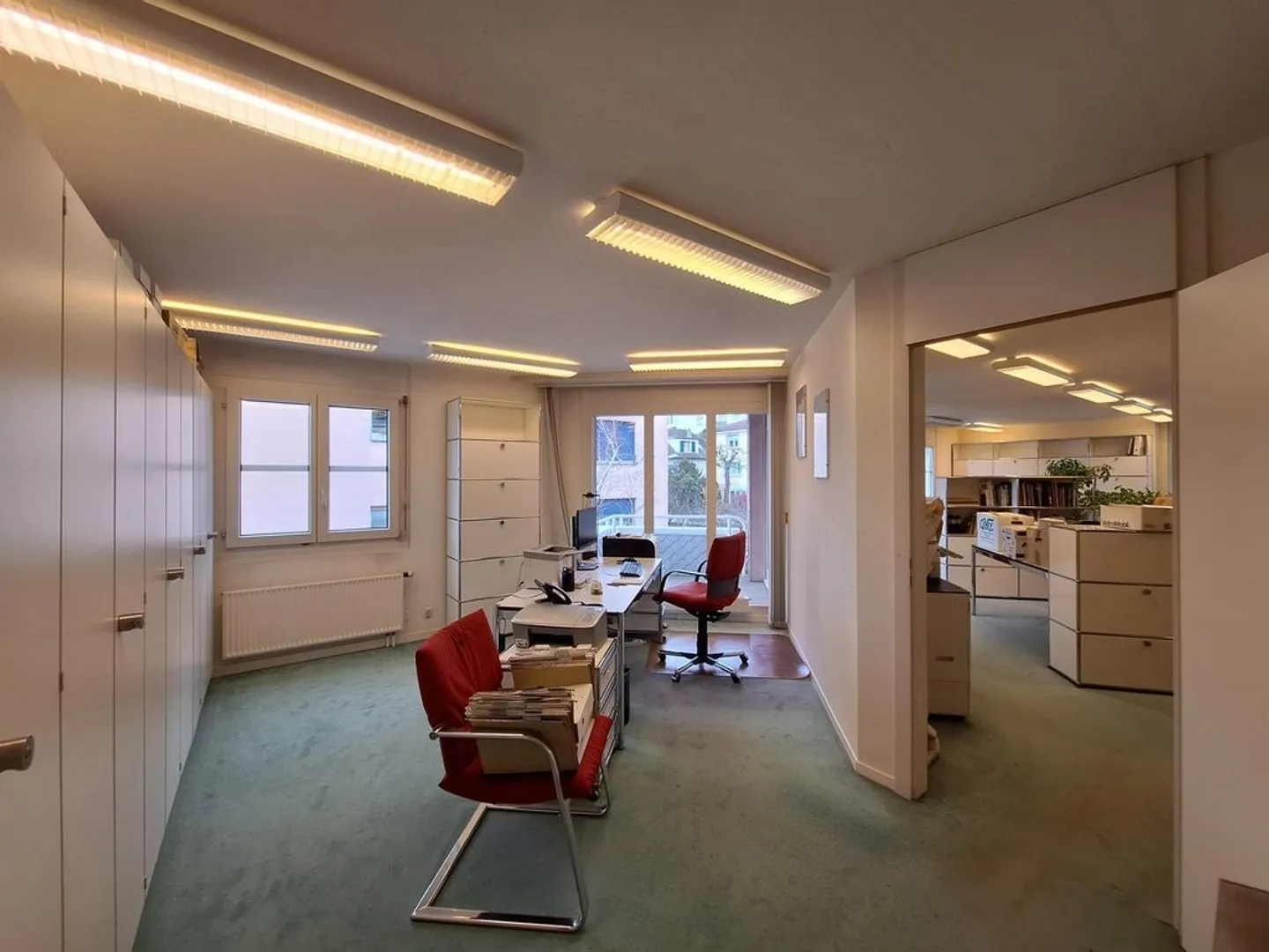 Office space for rent - Photo 7 of 10