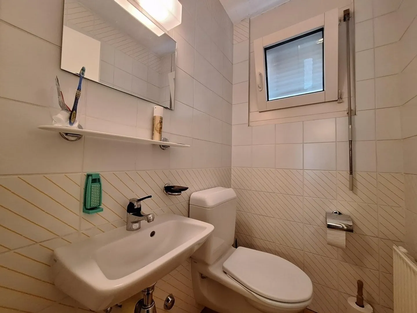 Office space for rent - Photo 9 of 10