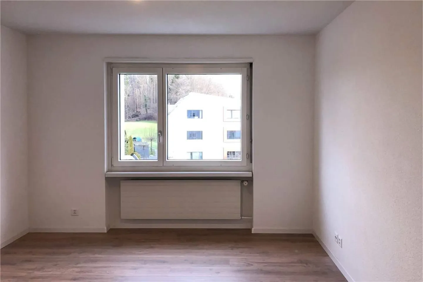 Appartement moderne de 3 pièces dans un emplacement calme - Photo 6 sur 8