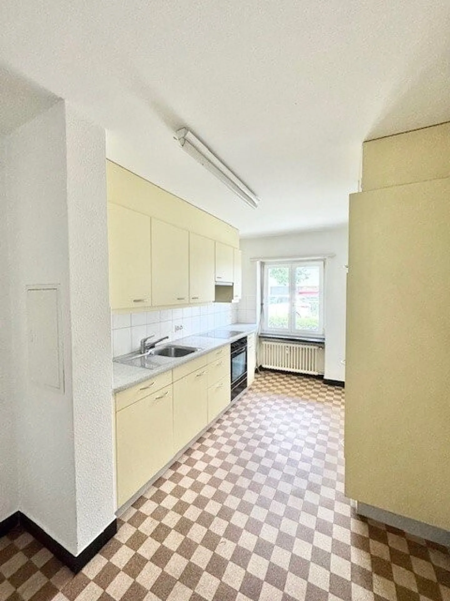 Spacious 2.5-room apartment - Photo 3 of 7