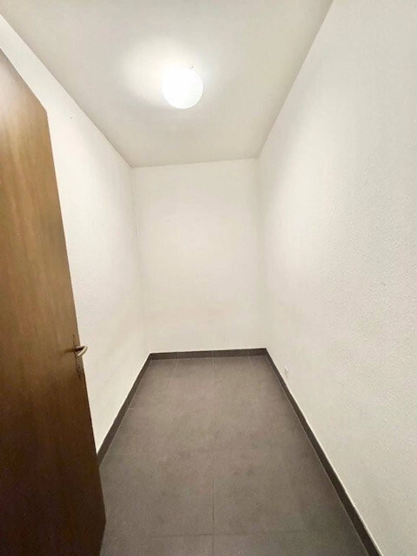 Spacious 2.5-room apartment - Photo 5 of 7