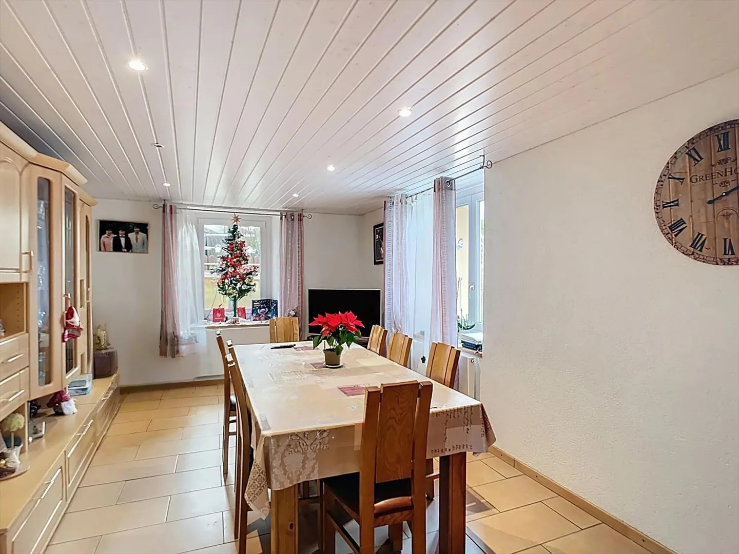 House in the heart of the village - Photo 10 of 10