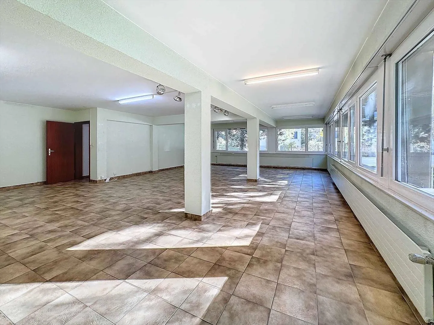 Exclusivity - Commercial Space Martigny - Photo 7 of 12