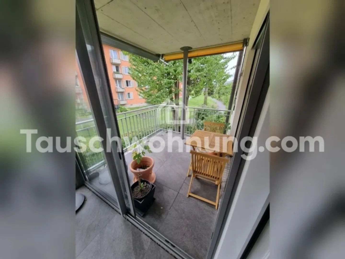 Appartamento in cambio: luminoso appartamento di 3,5 locali ristrutturato con balcone di 20 m² - Foto 3 di 7