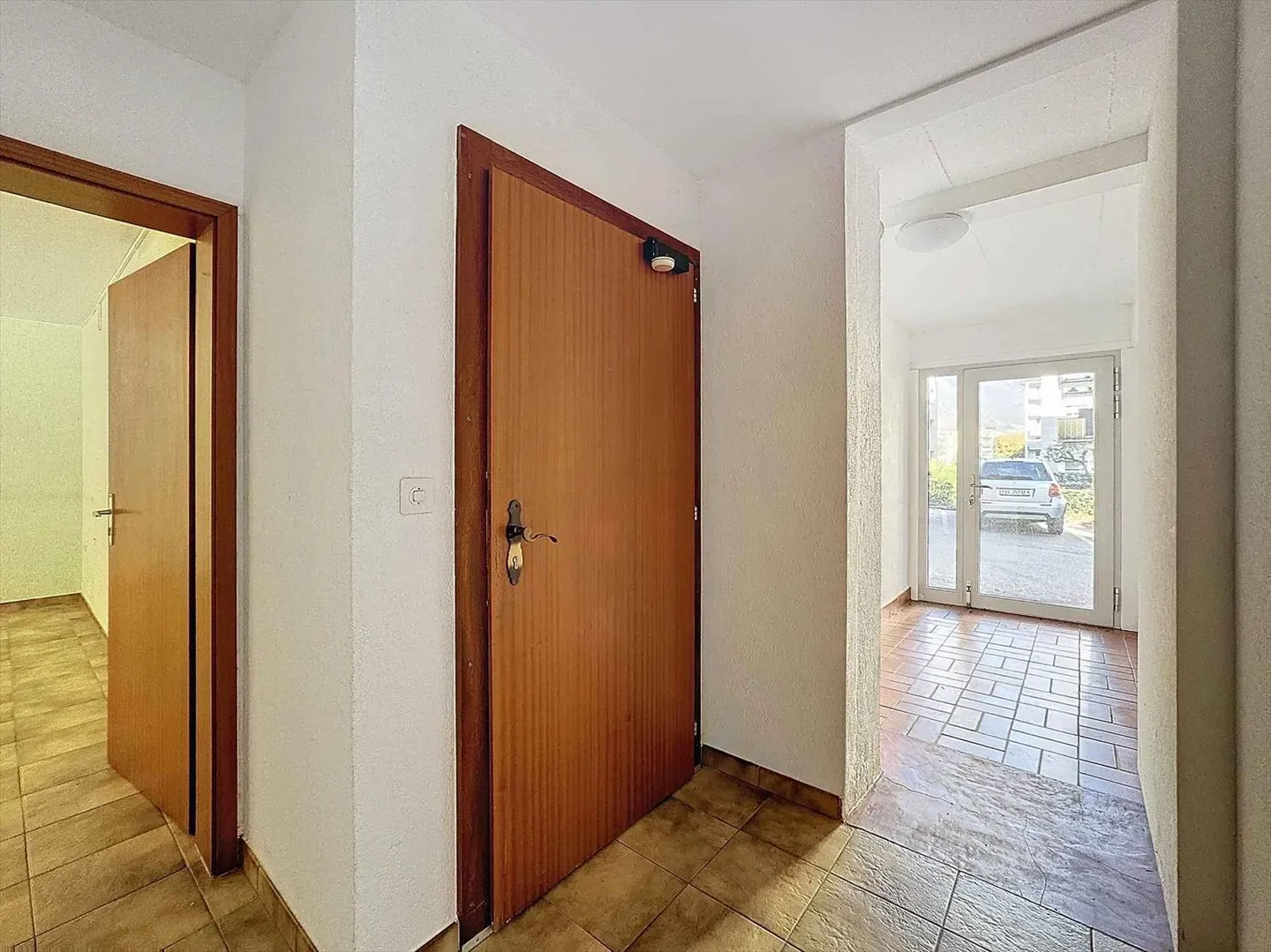 Exclusivity - Commercial Space Martigny - Photo 9 of 12