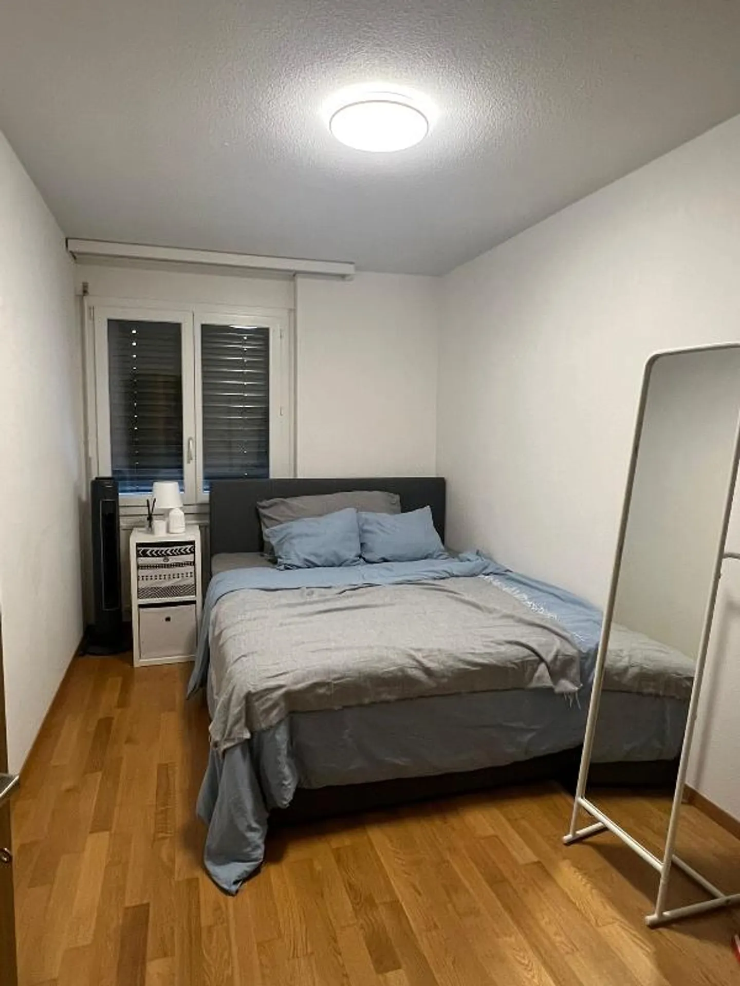 Camera in appartamento di 4,5 stanze con balcone e bella vista a Schliern vicino a Köniz - Foto 2 di 5