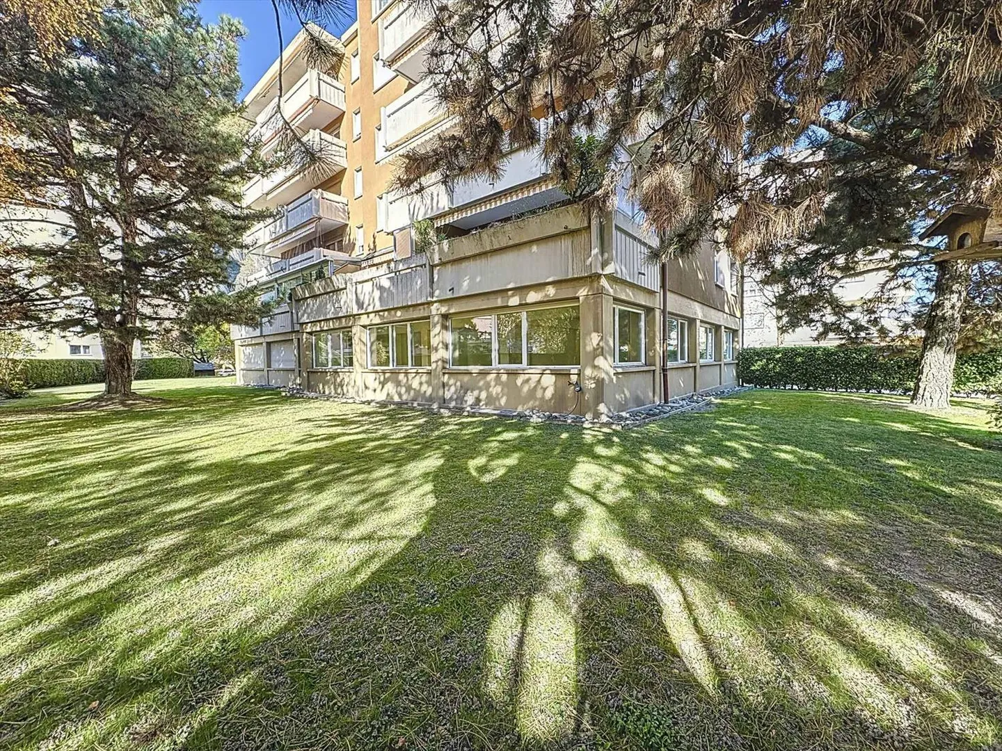 Exclusivity - Commercial Space Martigny - Photo 1 of 12
