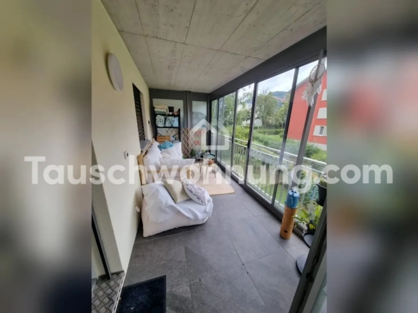 Appartamento in cambio: luminoso appartamento di 3,5 locali ristrutturato con balcone di 20 m² - Foto 2 di 7