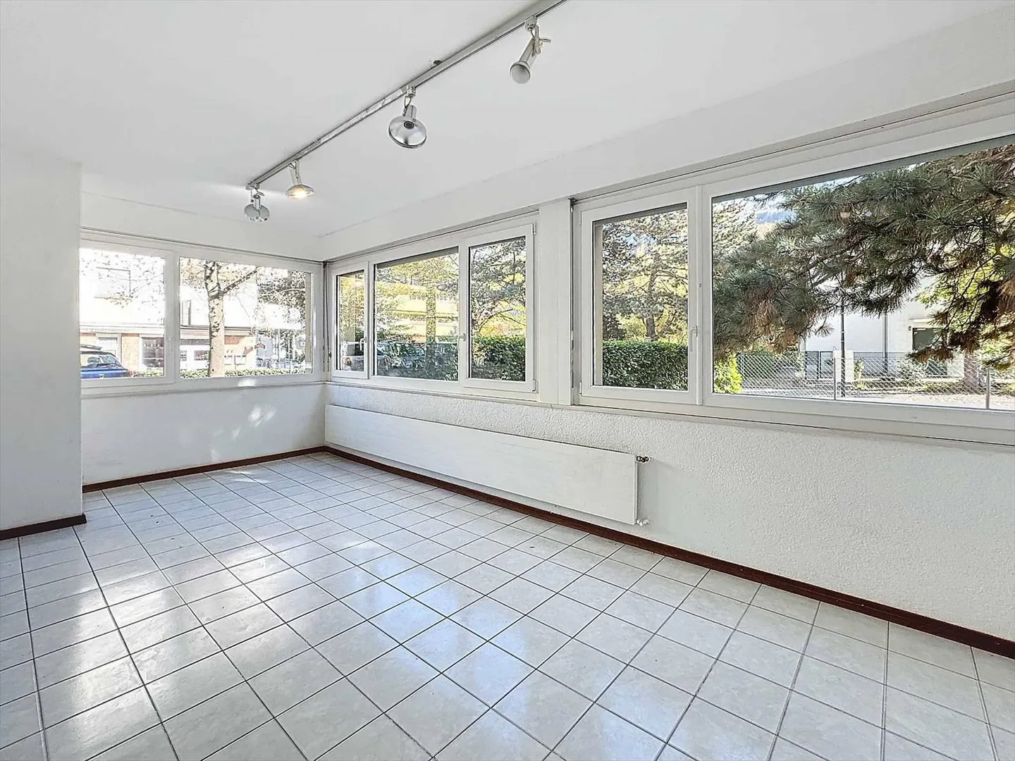 Exclusivity - Commercial Space Martigny - Photo 3 of 12