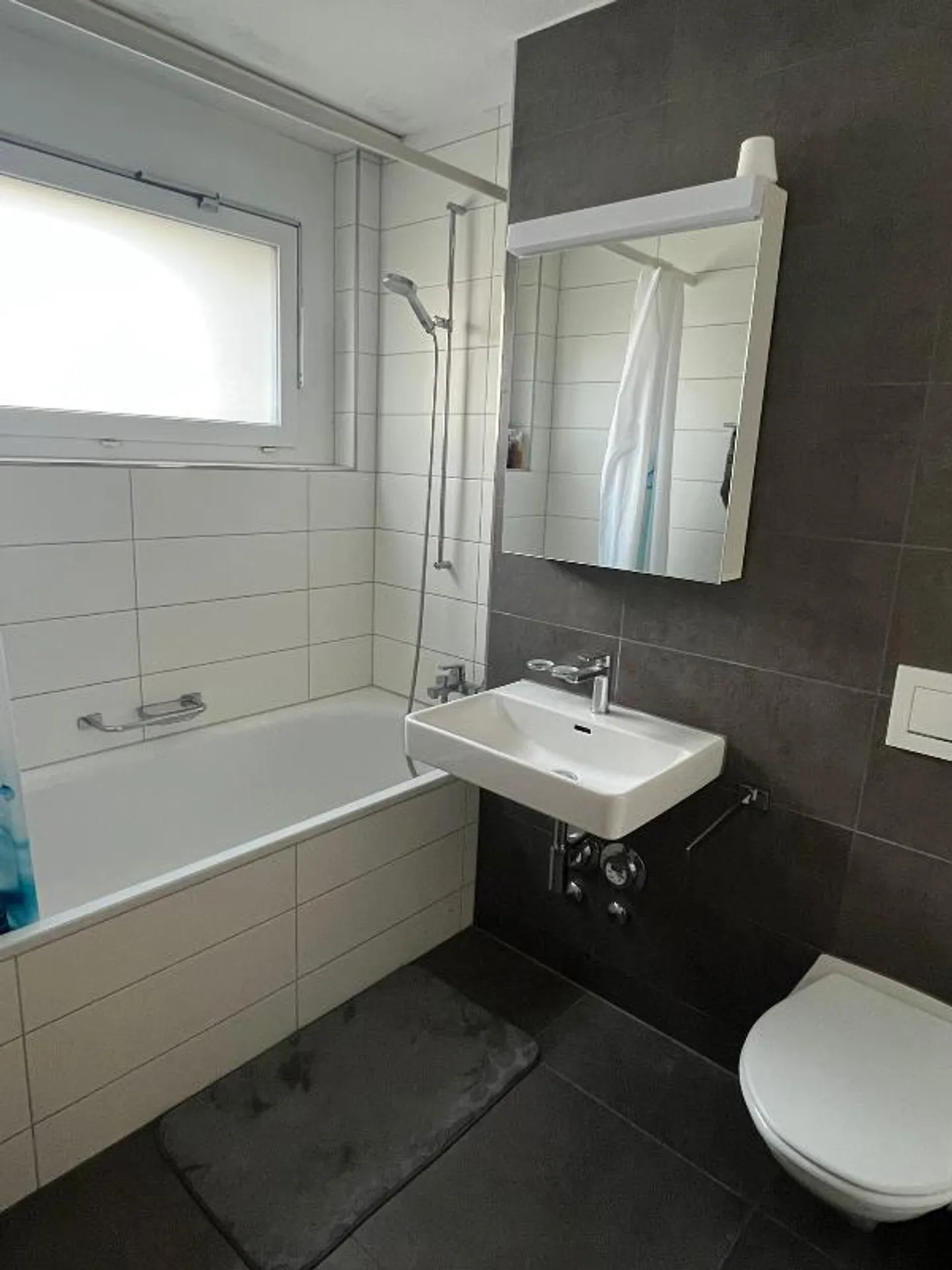 Camera in appartamento di 4,5 stanze con balcone e bella vista a Schliern vicino a Köniz - Foto 4 di 5