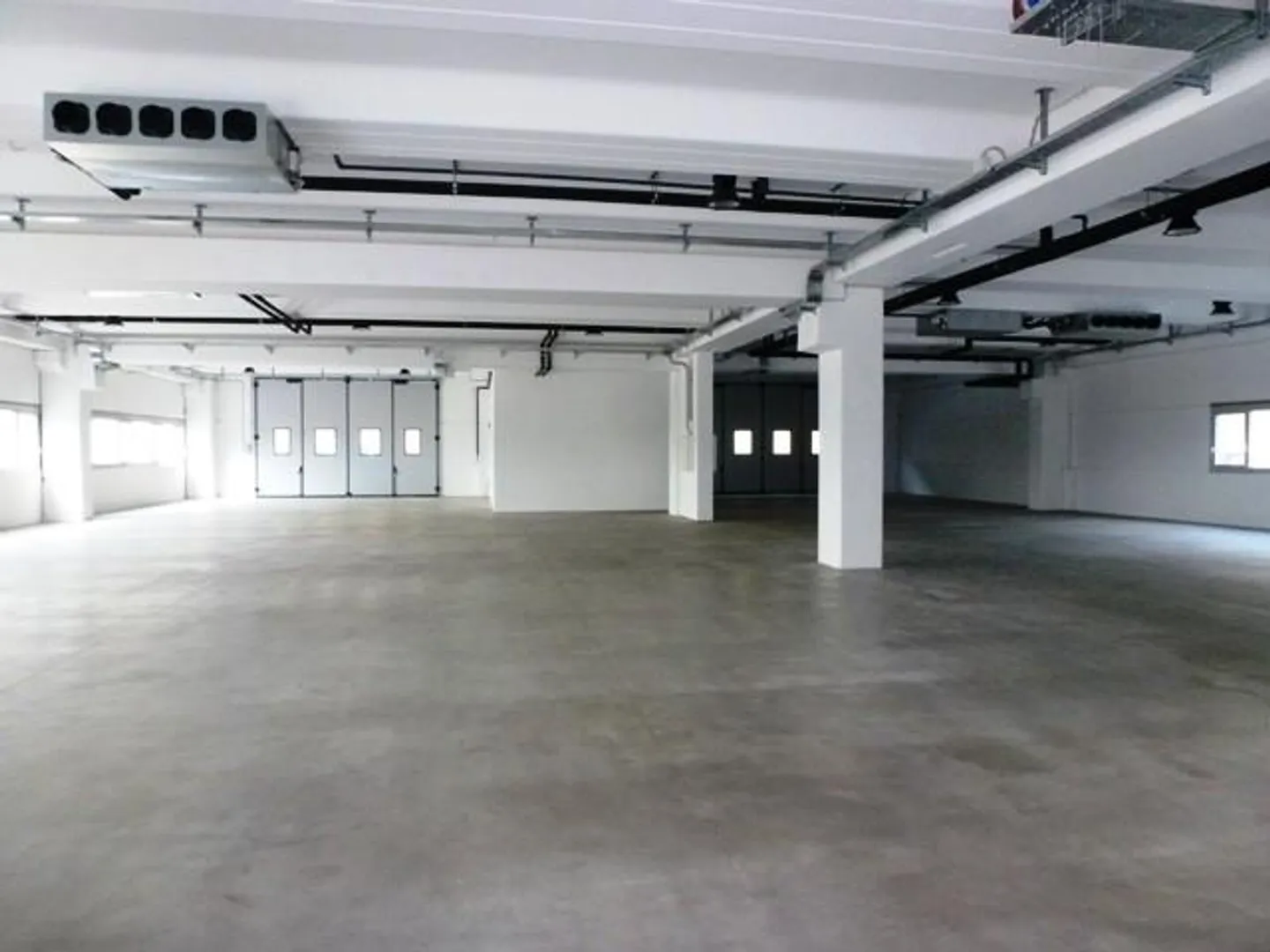 AMPIO SPAZIO COMMERCIALE AL CENTRO CAST-CASTIONE - Foto 4 di 6