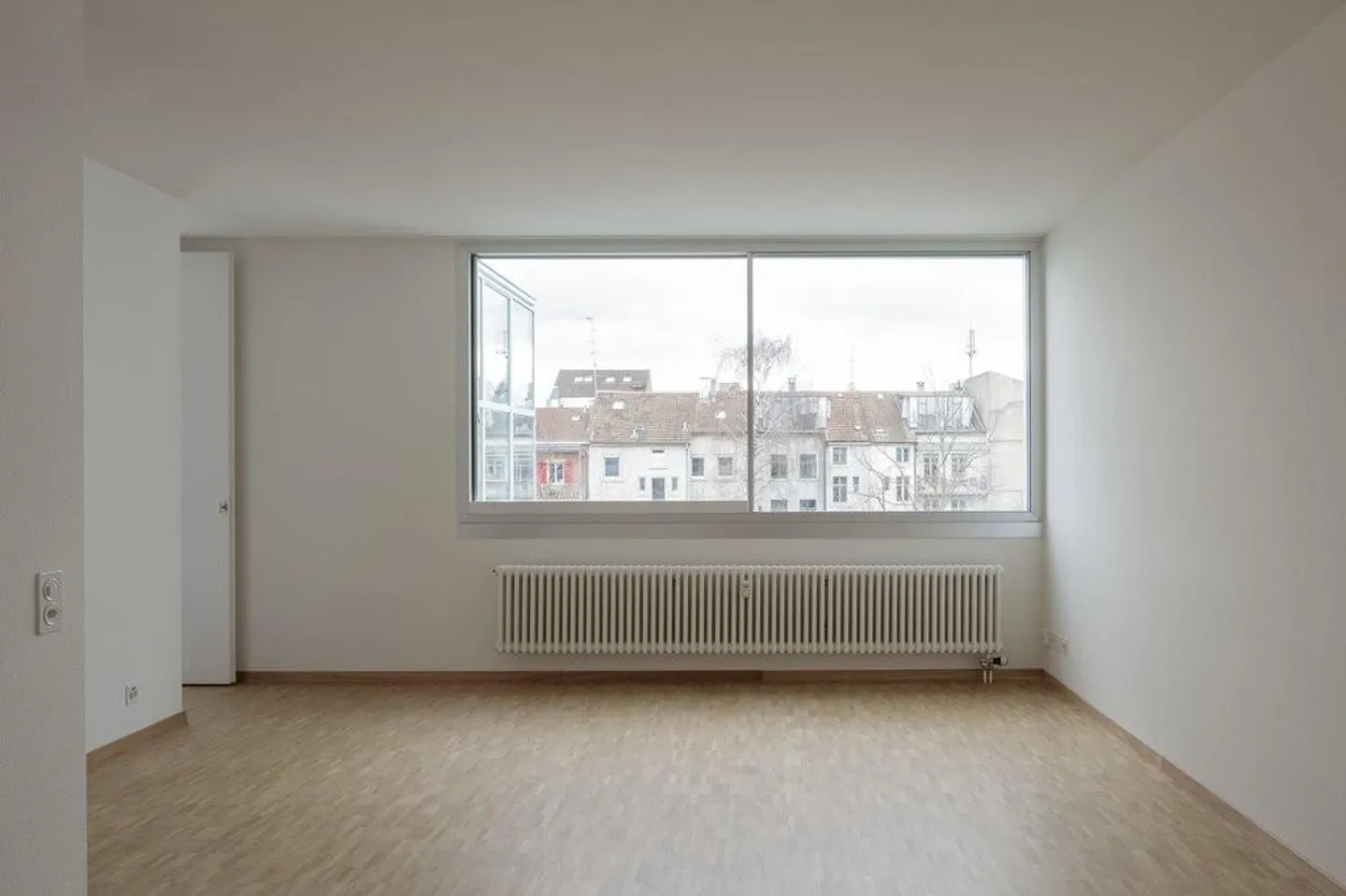 Renovated apartment in a vibrant city district - Photo 2 of 6
