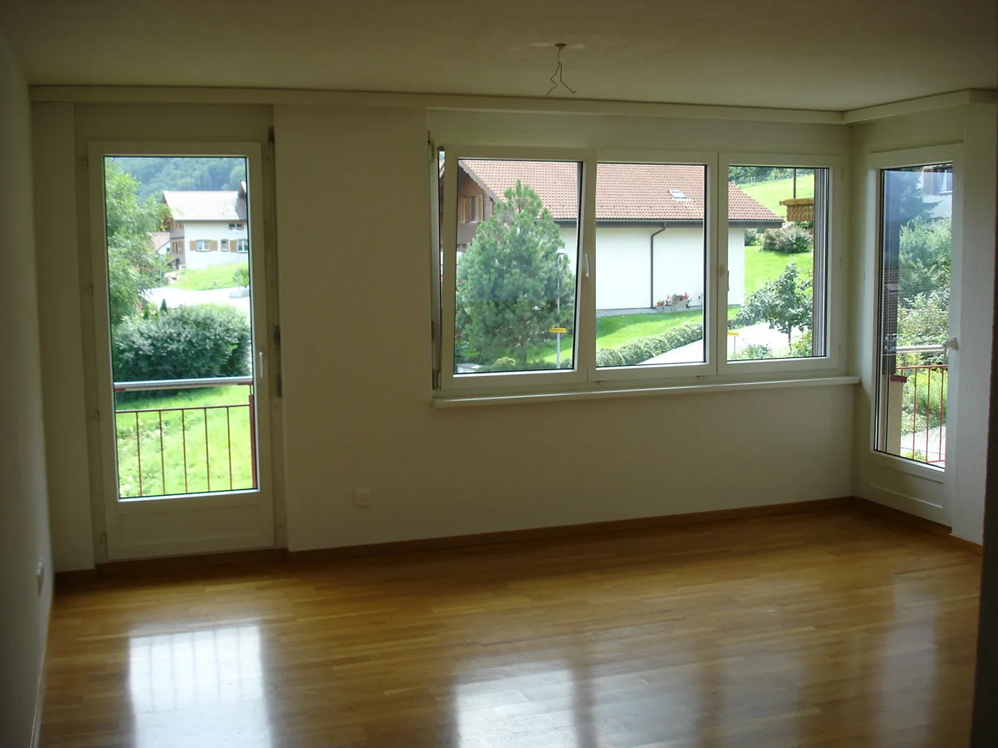 Schöne 3.5-Zimmerwohnung an ruhiger Lage zu vermieten - Foto 4 von 7