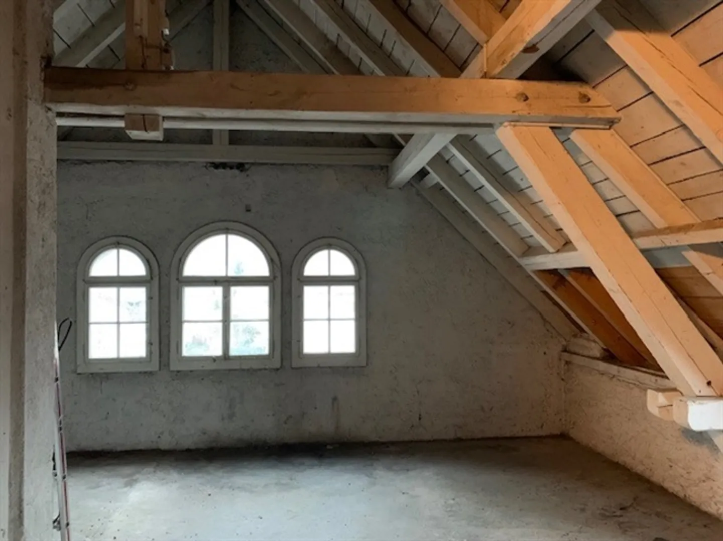 Espace de stockage spacieux avec charme à louer - Photo 1 sur 4