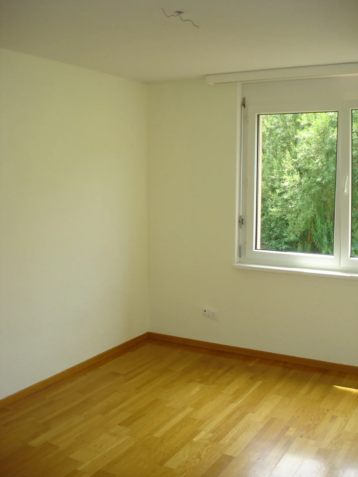 Schöne 3.5-Zimmerwohnung an ruhiger Lage zu vermieten - Foto 7 von 7