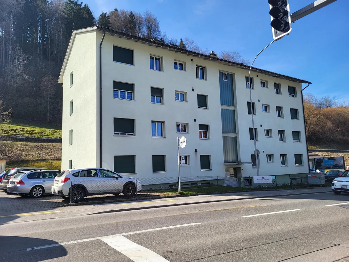 Affordable 3.5 Room Apartment - Photo 1 of 10