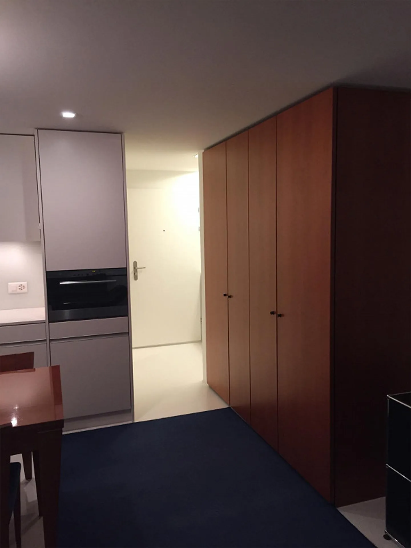 Studio moderne meublé à Baar - Photo 2 sur 4